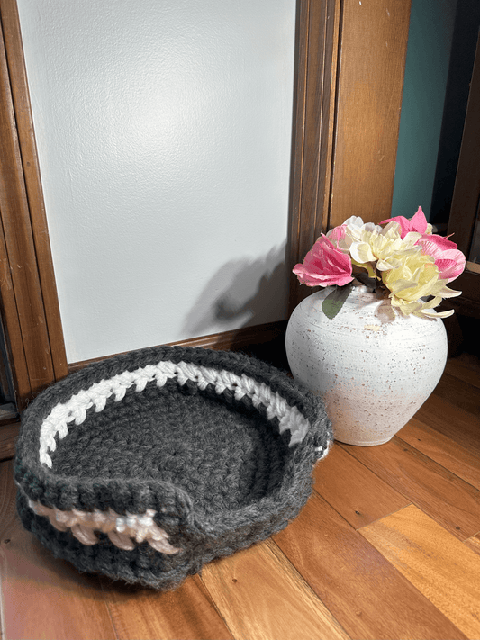 Super Bulky Crocheted Pet Bed for Cats and Small Dogs